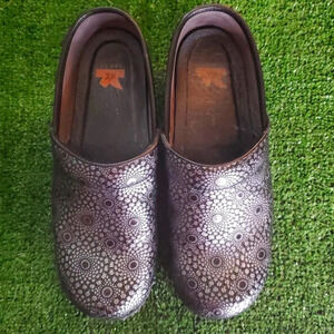 Dansko XP clog shoes size 40 US 9.5 - 10
